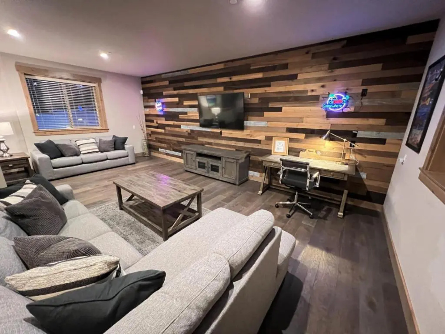 Saint Bernard - INCREDIBLE MOUNTAIN GETAWAY HOT TUB GAME ROOM GAS BBQ L2 EV CONNECTION TAHOE