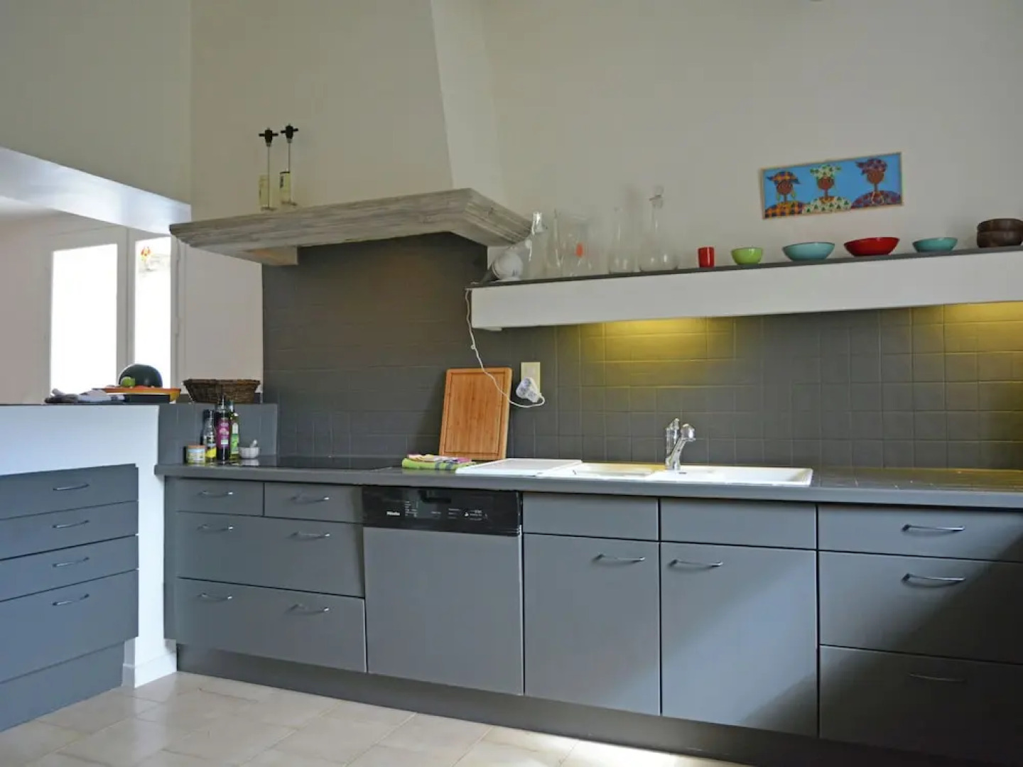 Cozy Villa in Menerbes with Swimming Pool