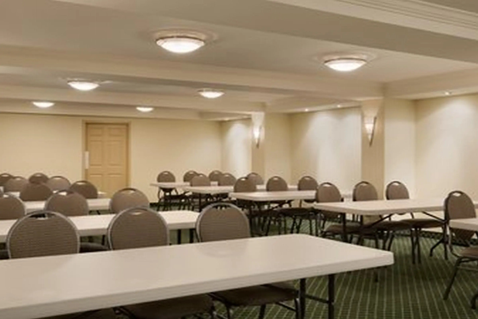 Days Inn by Wyndham Toronto East Beaches