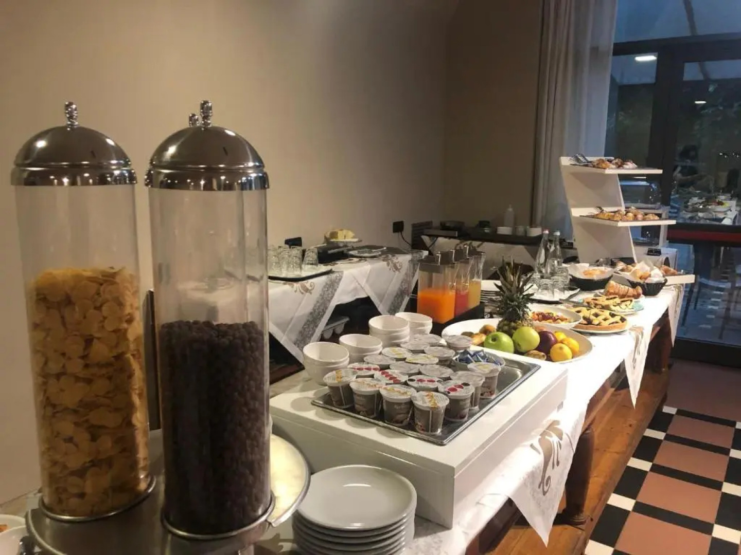 MajesticHouse Conference & Restaurant