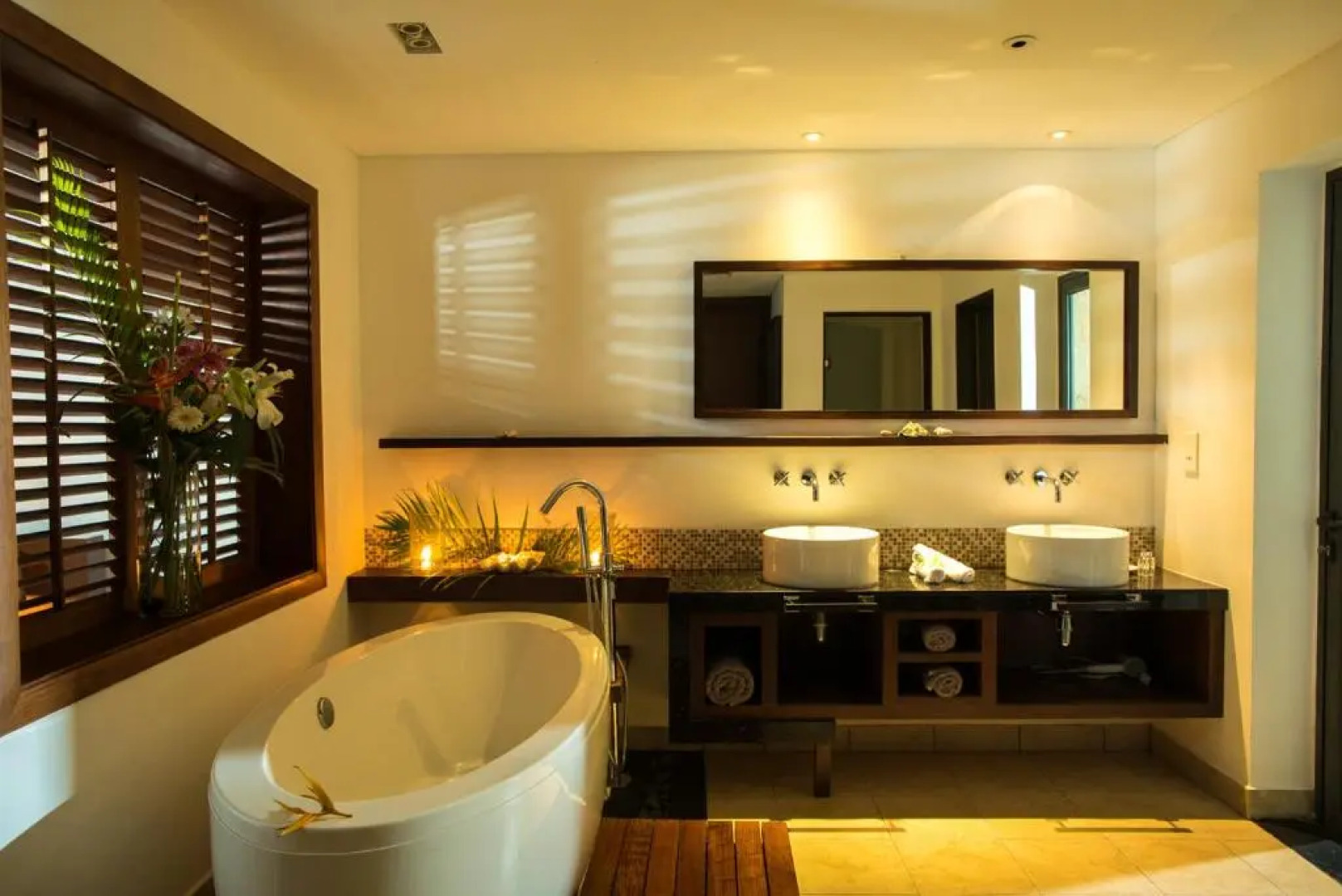 Villa Solara by Oazure