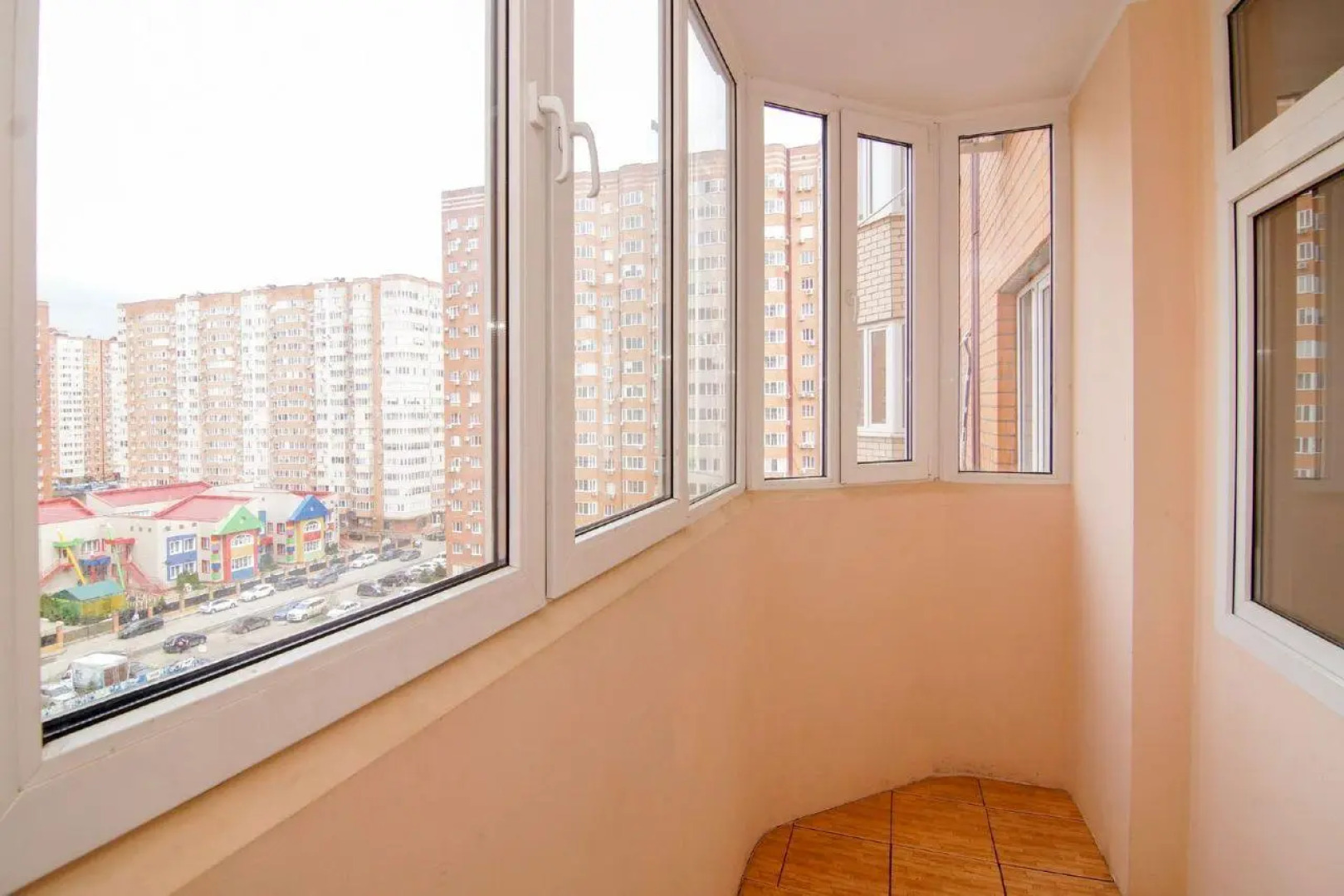 Family Apartments (Фэмили Апартментс) на улице Восточно-Кругликовская 18