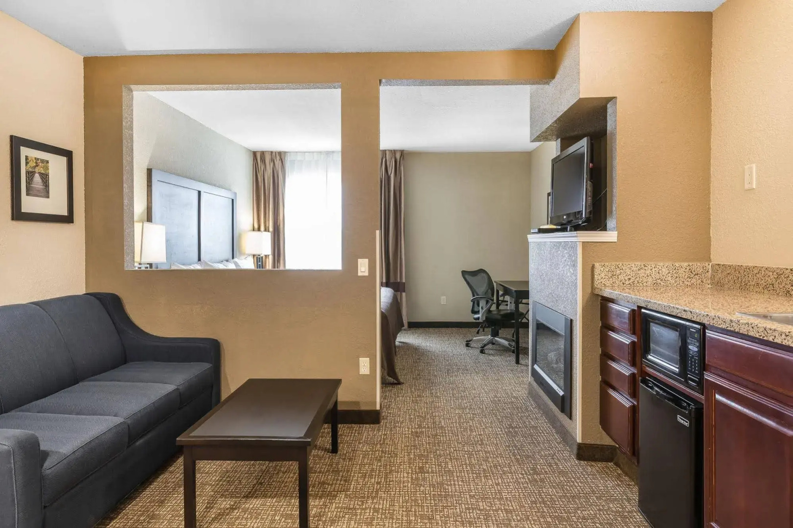 Comfort Inn & Suites