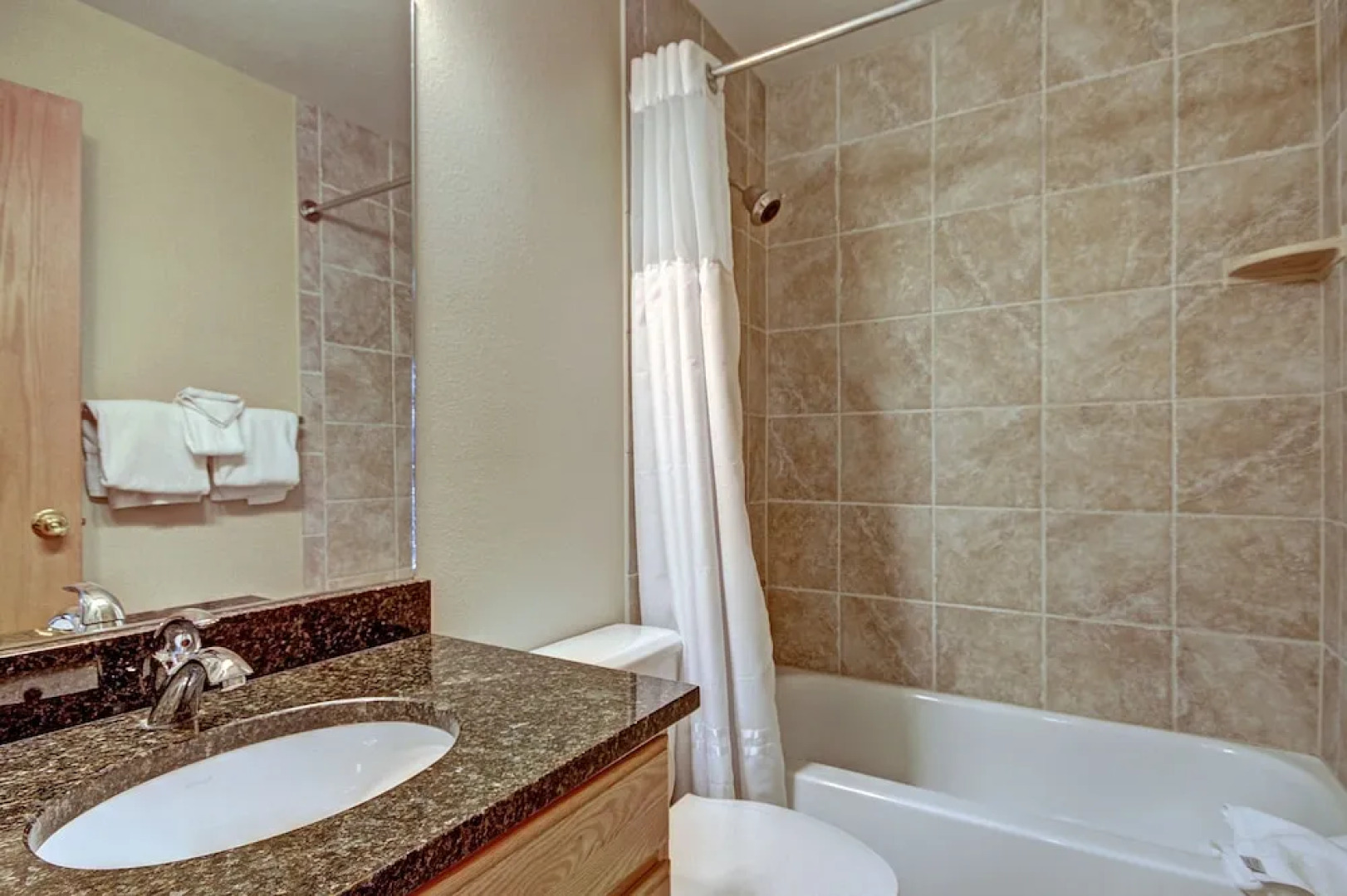 Quaint Studio in Heart of Breck Steps to Snowy Fun by RedAwning