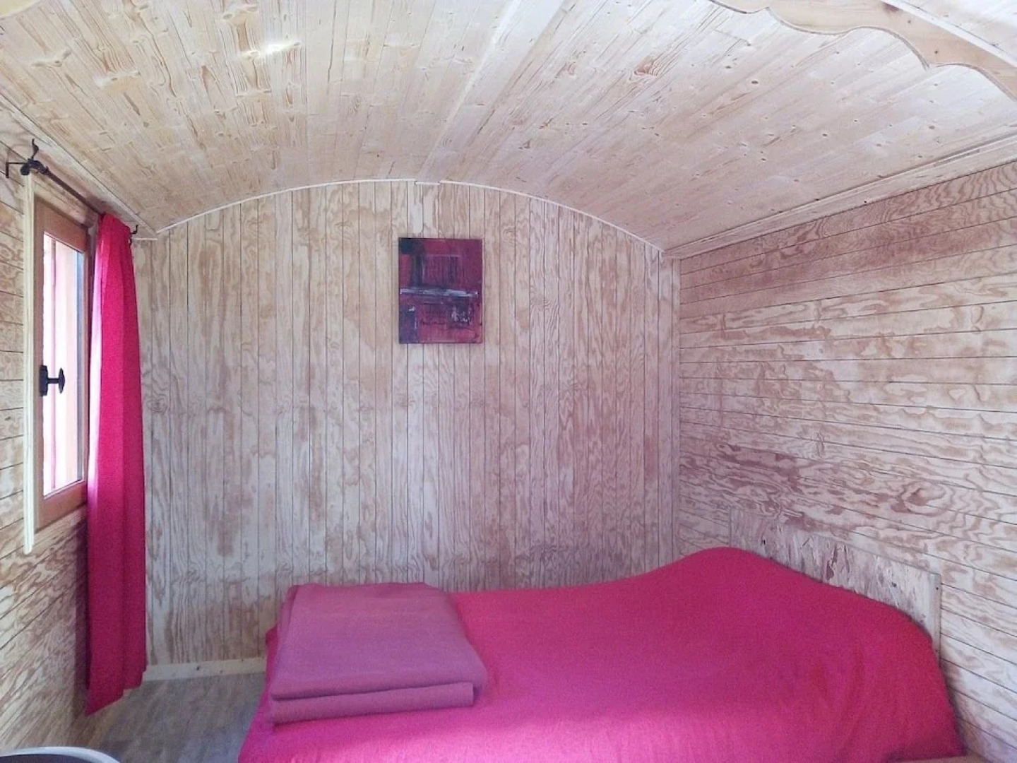 Les Truffiers Yourtes et roulotte