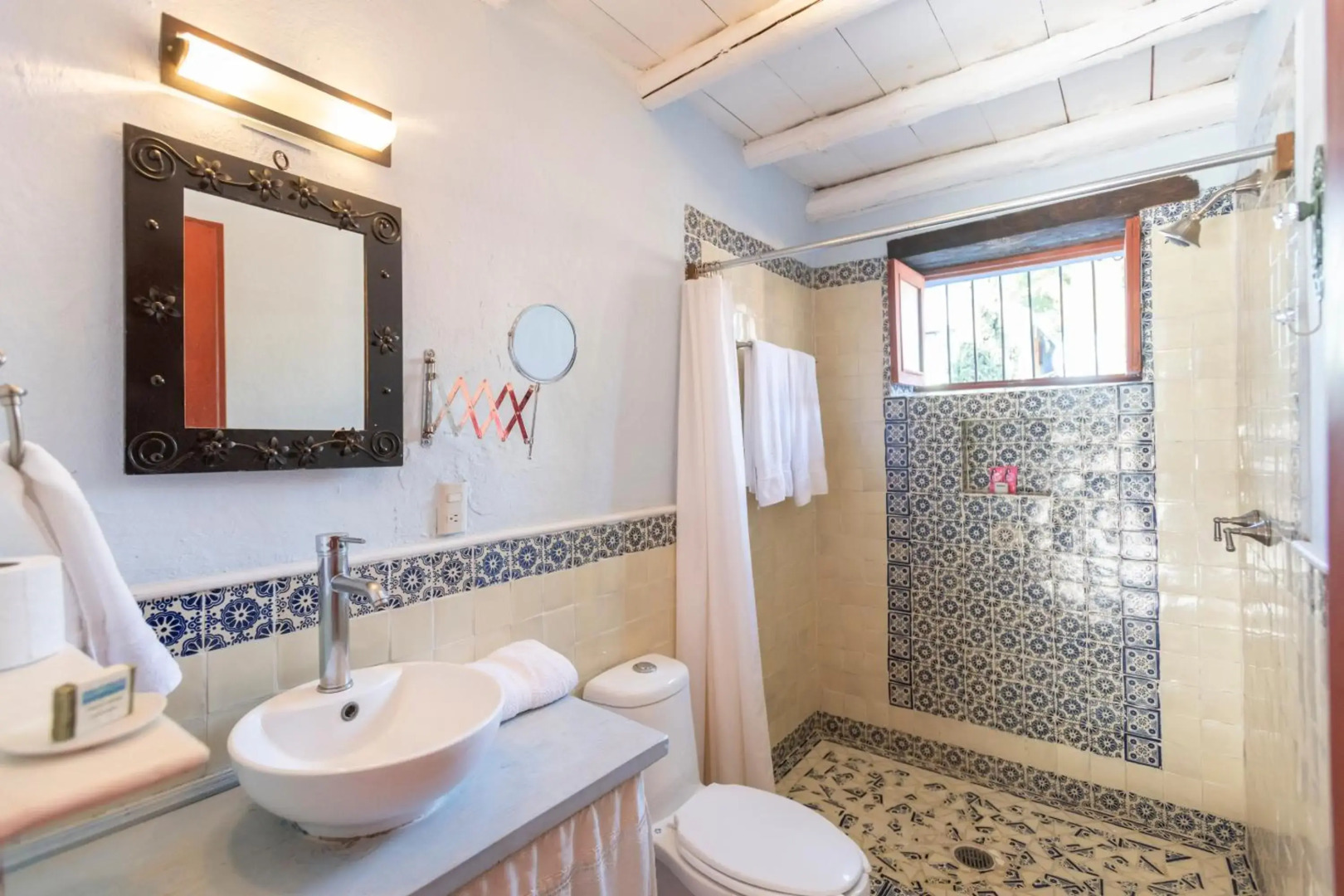 La Casa Azul Huasca & Restaurante La Terraza