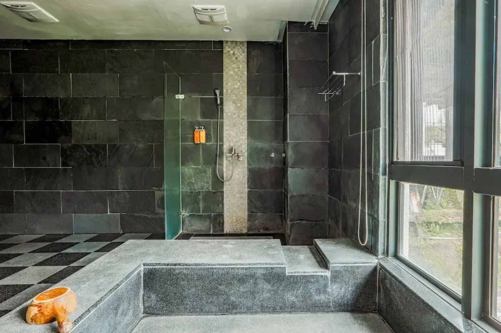 Sunrise Hot Spring Hotel