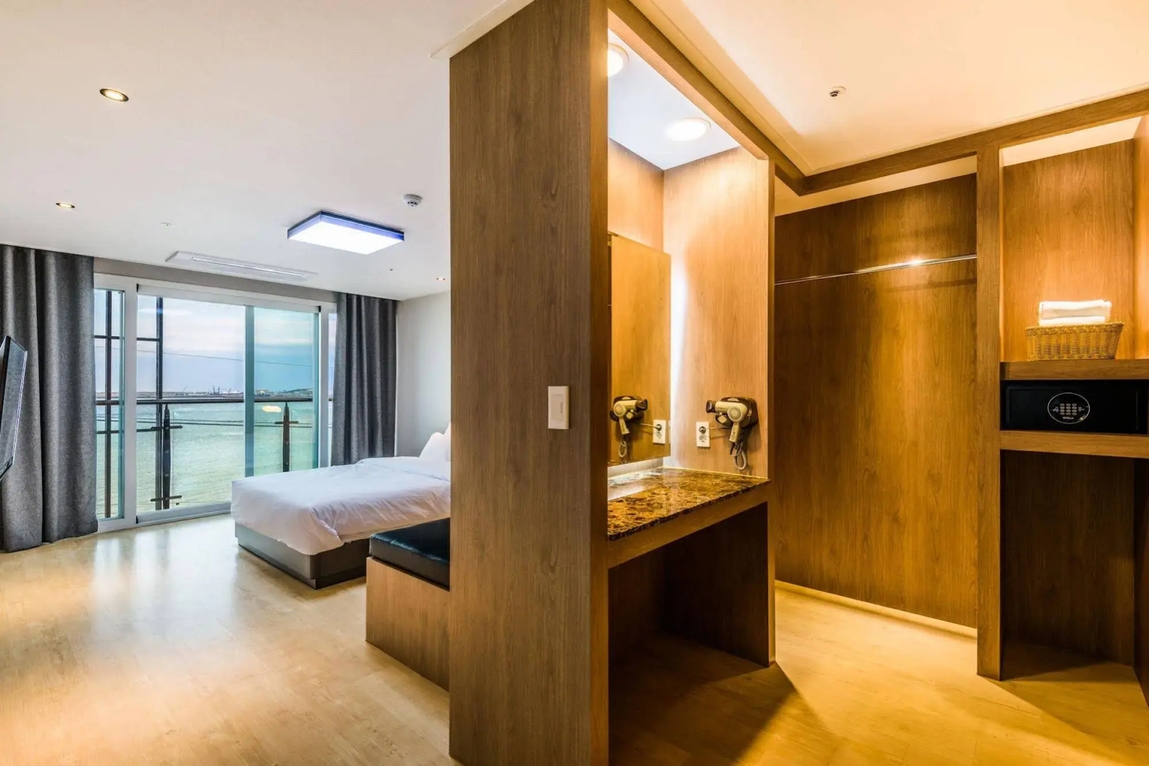 Spring and Autumn Hotel&Resort