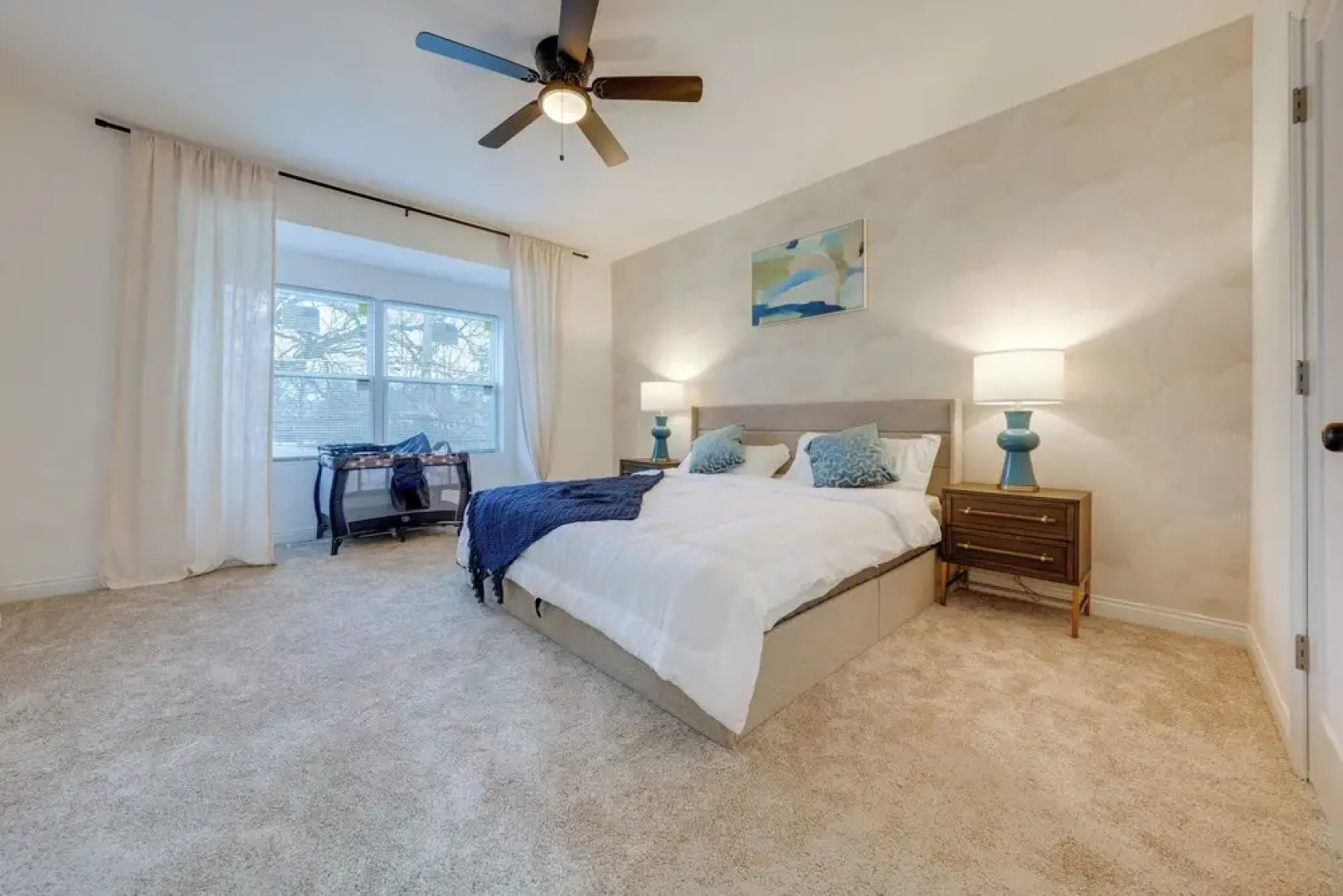 Townhome < 5 Mi to Naperville & Morton Arboretum