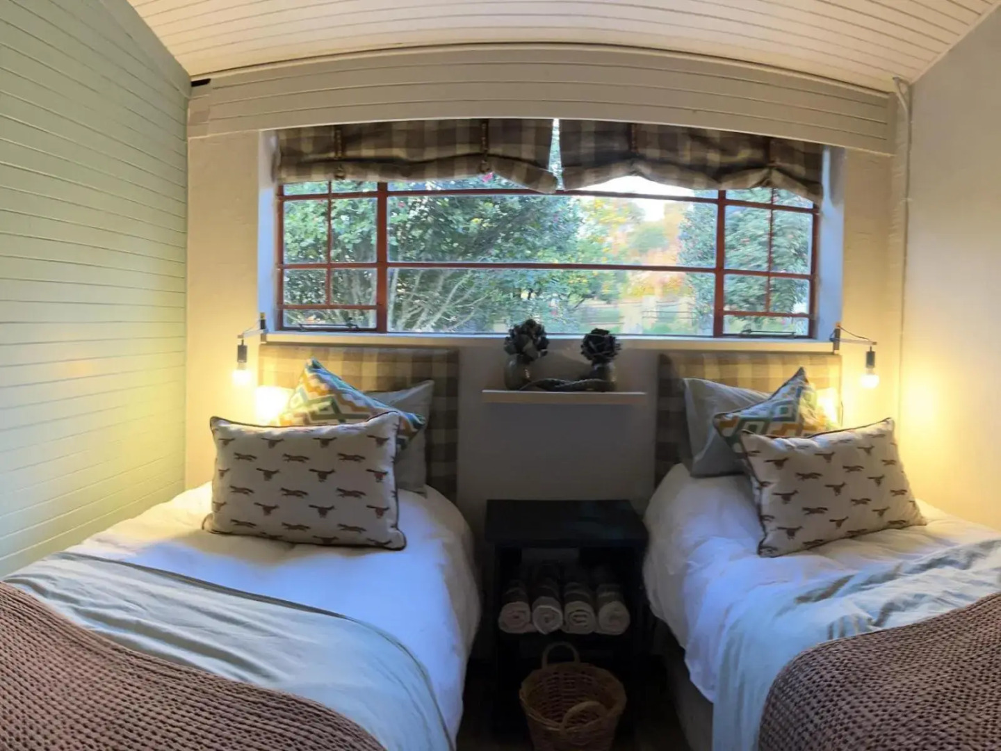 A Bird Cage Stay & Cottage