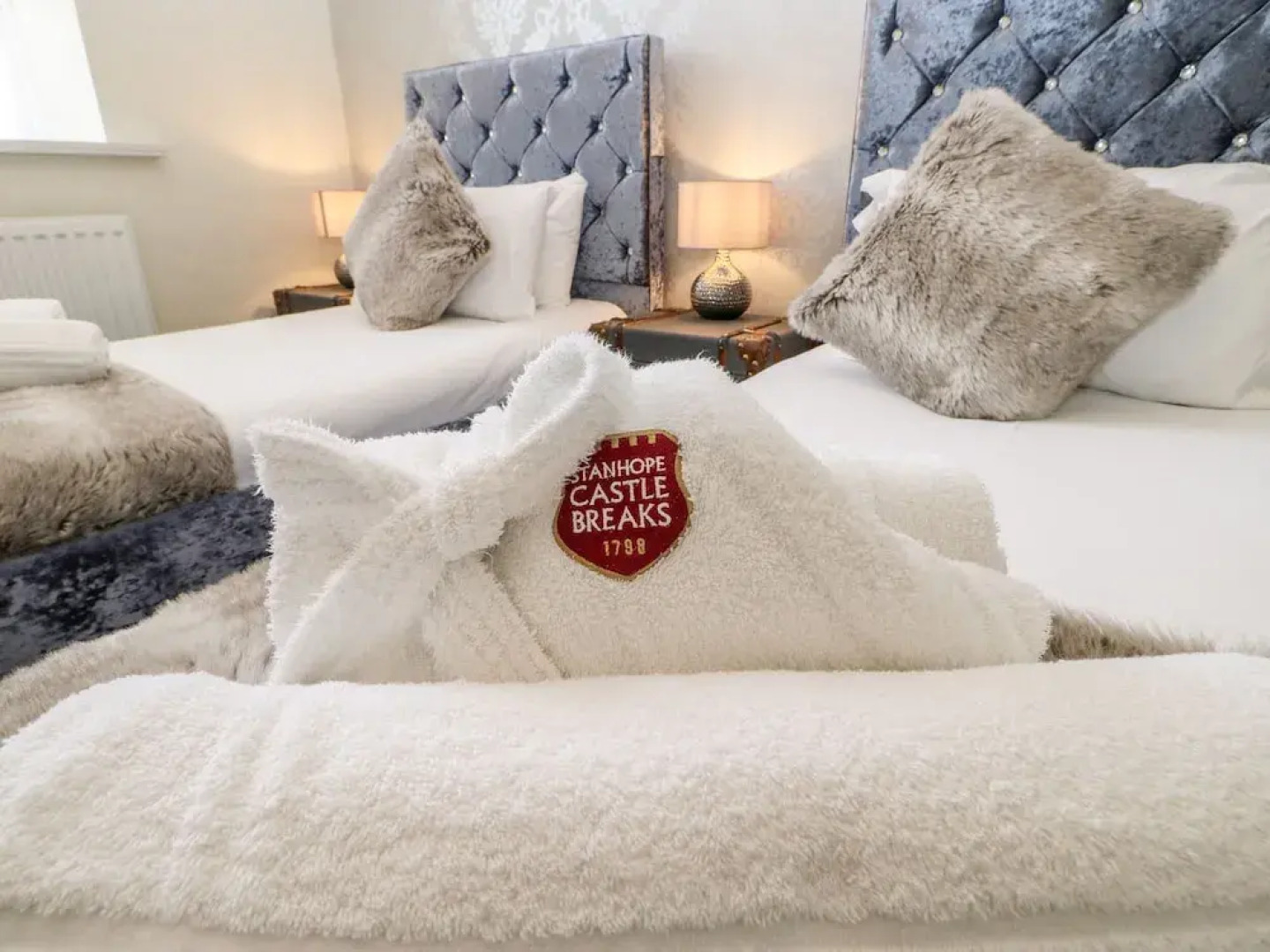 Cosy Cave Stanhope Castle