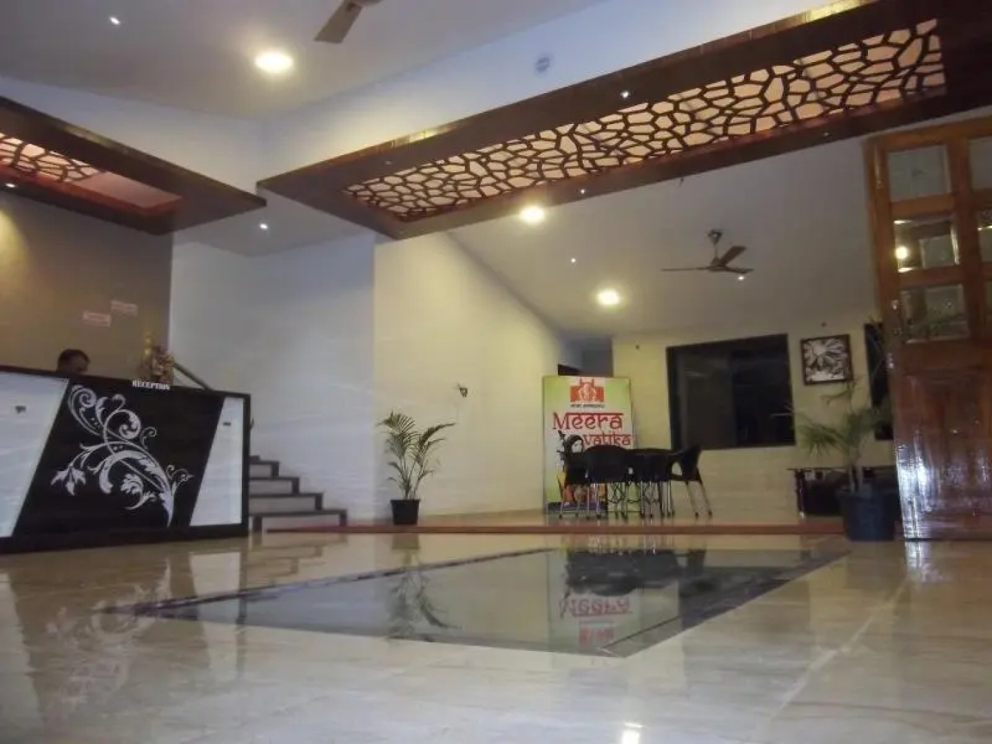 Hotel Meera Vatika