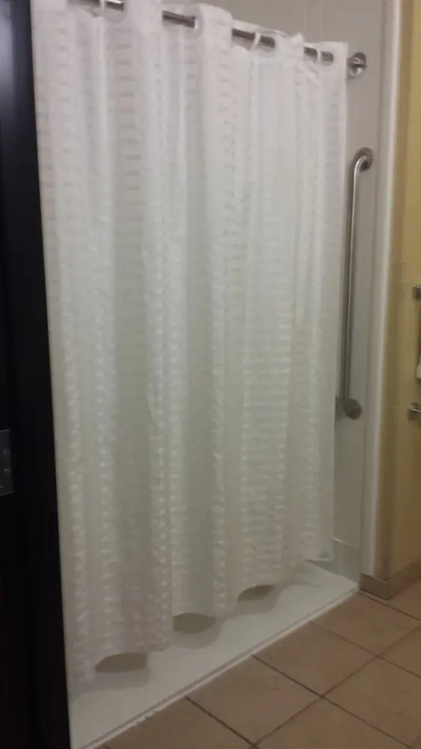 Paradise Inn & Suites