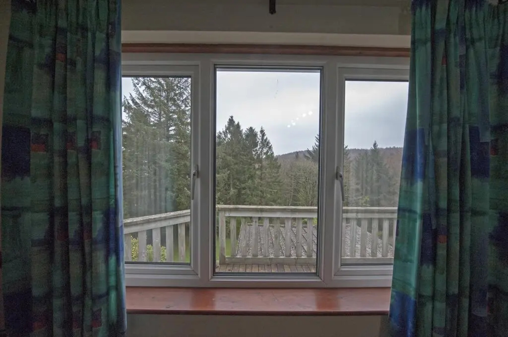 Cwmwennol Country House