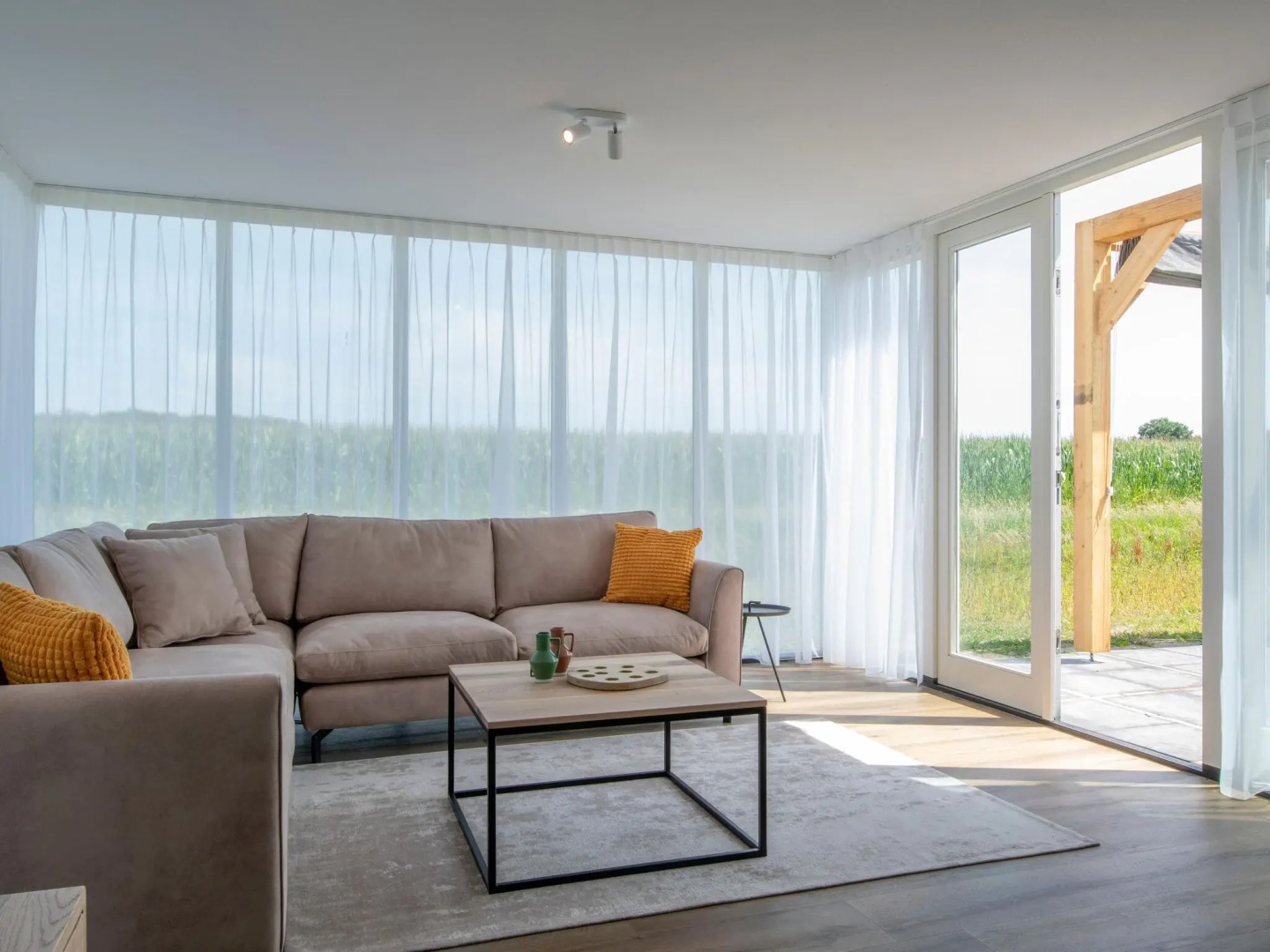 Thatched villa with two bathrooms, on a holiday park surrounded by nature