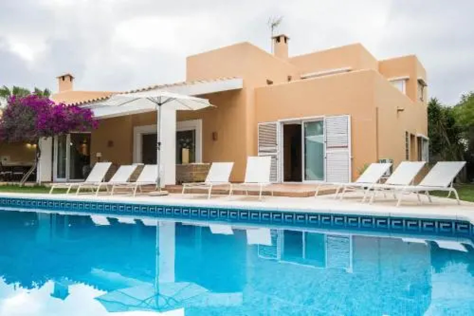 VILLA ALOE: Wifi gratis, piscina privada y vistas al mar