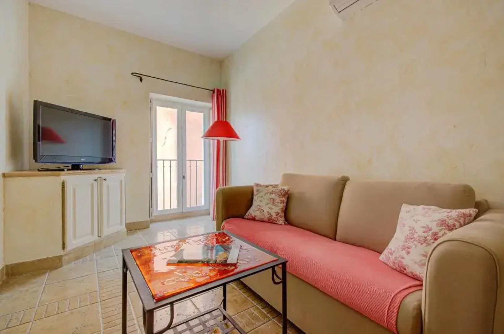 Le Clos De La Glycine