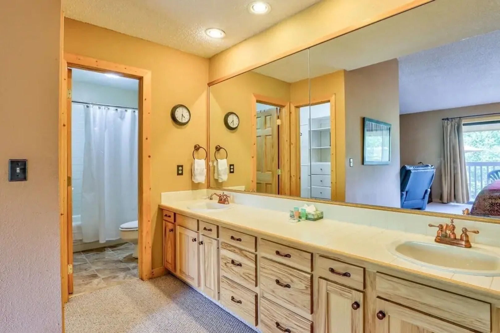 Lagoon  754b 3 Bedroom Townhouse