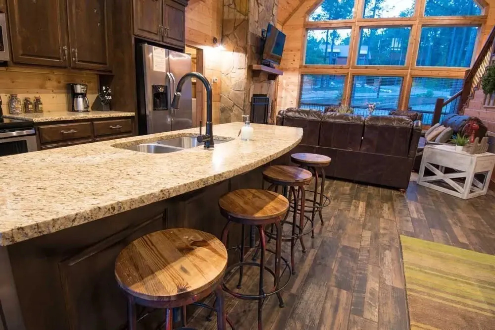 Stars On The Water Lodge - 4 Br Cabin