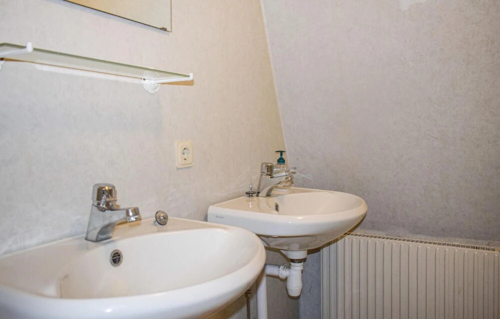 Awesome Home in Tingsryd With 5 Bedrooms, Sauna and Wifi