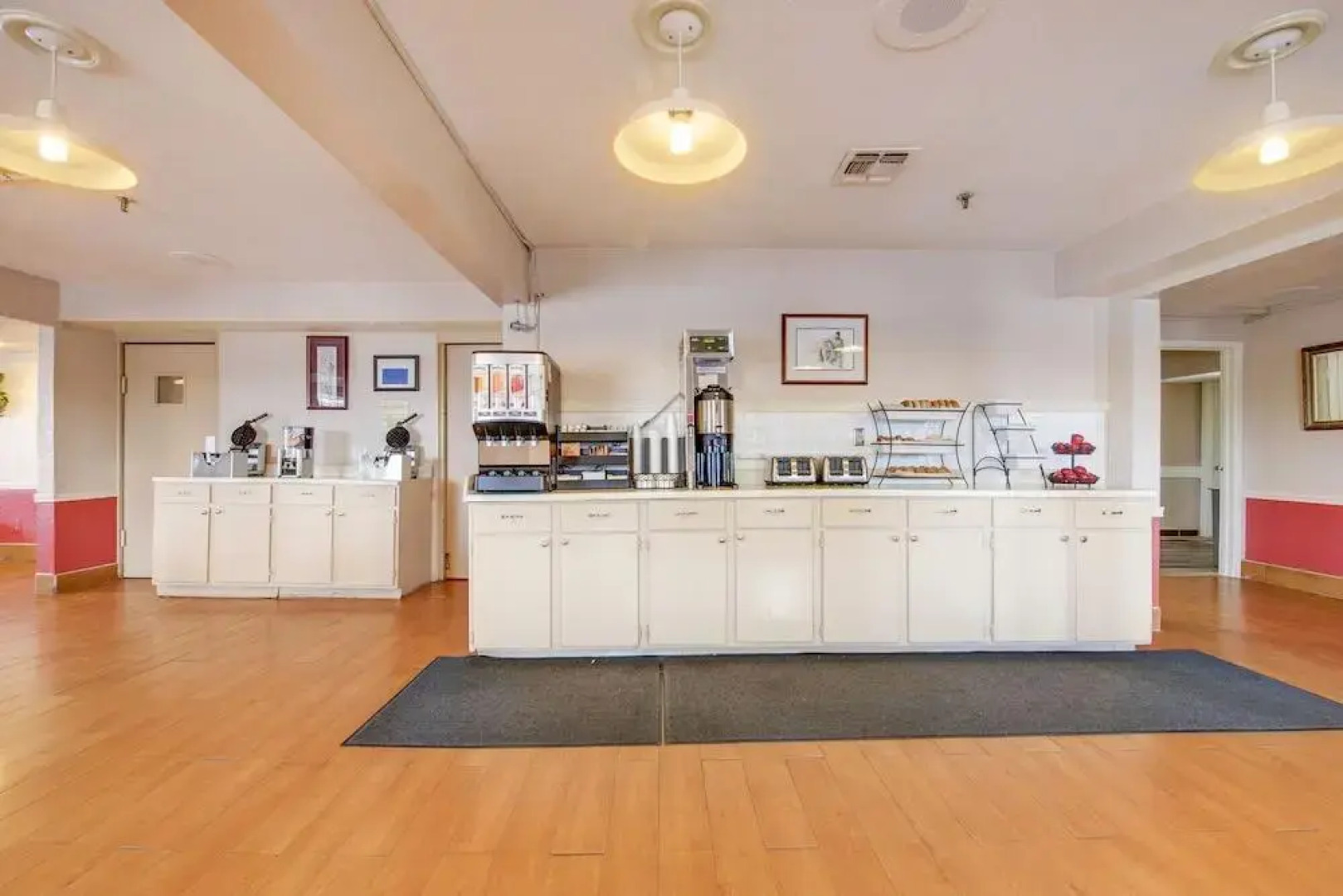 Executive Inn and Suites College Station