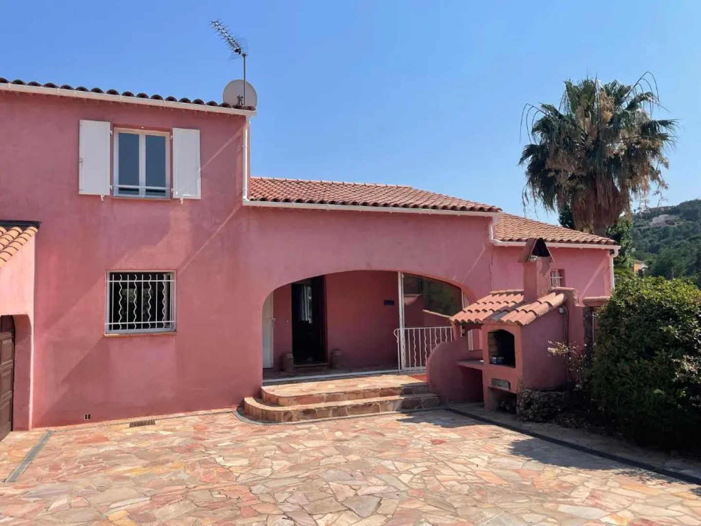 Fantastic pool villa 900m to the beach; with extravagant big garden