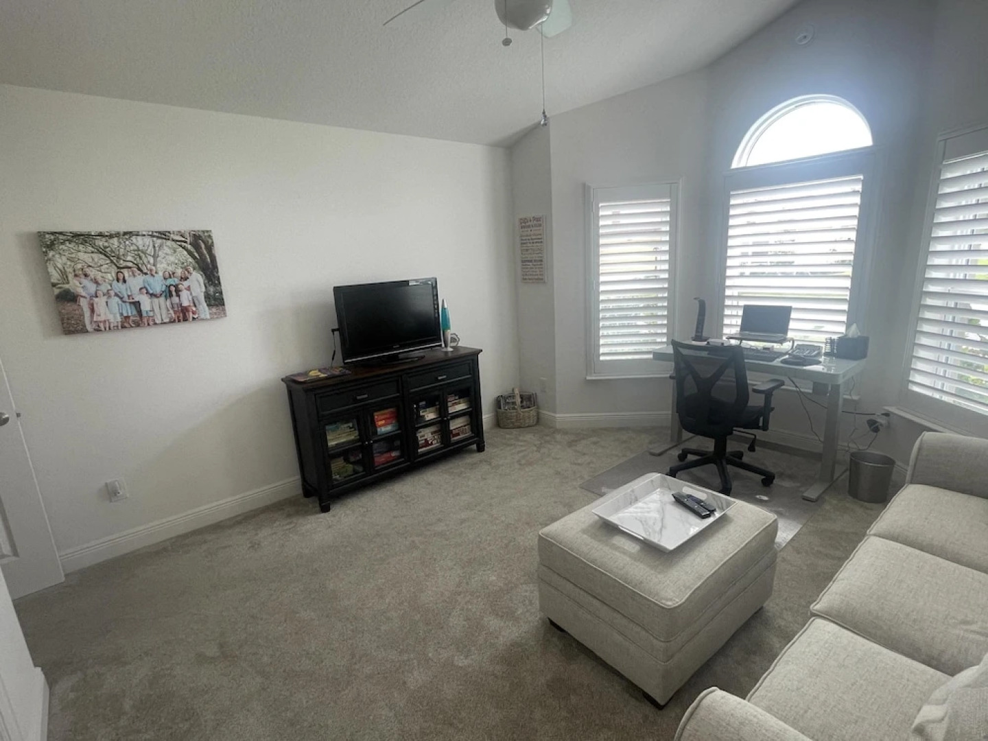 Designer Home In Saint Catherine