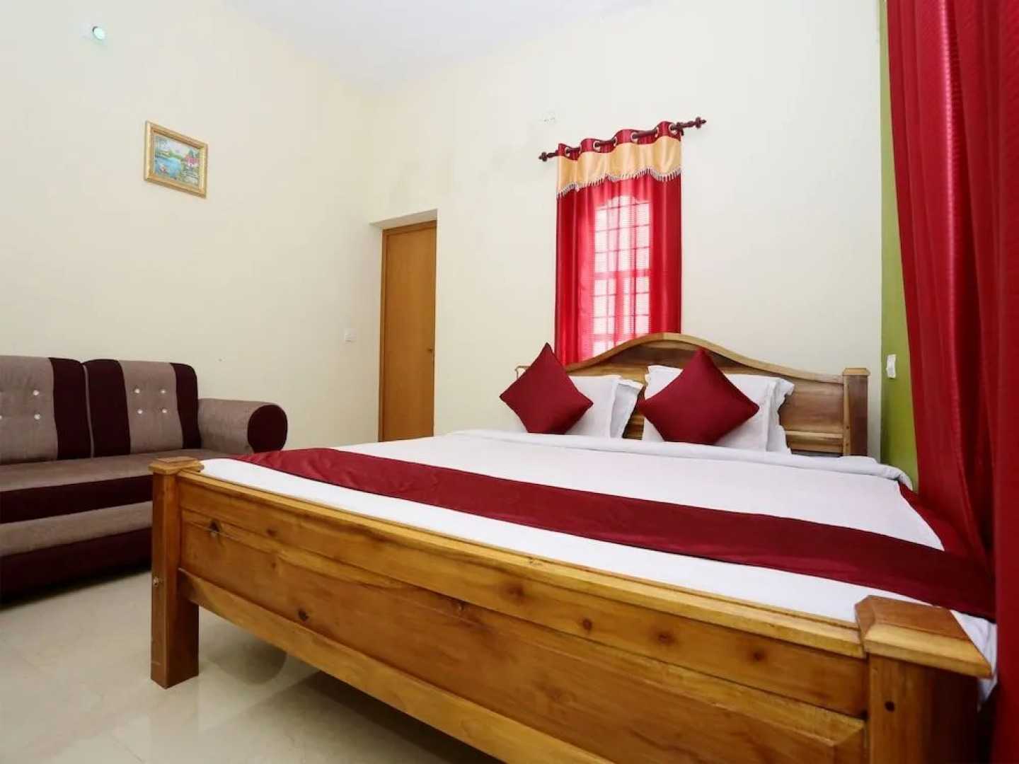 OYO 10421 La Flora Resorts