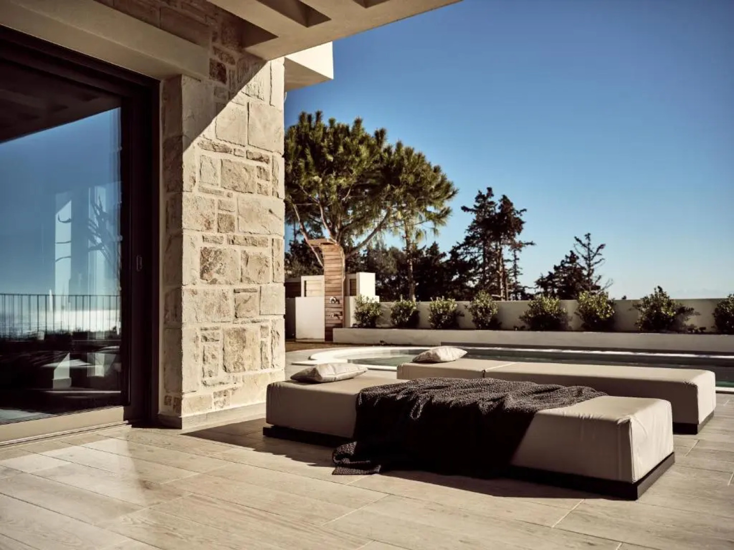 Alexandra SeaView Luxurious Villa, By ThinkVilla