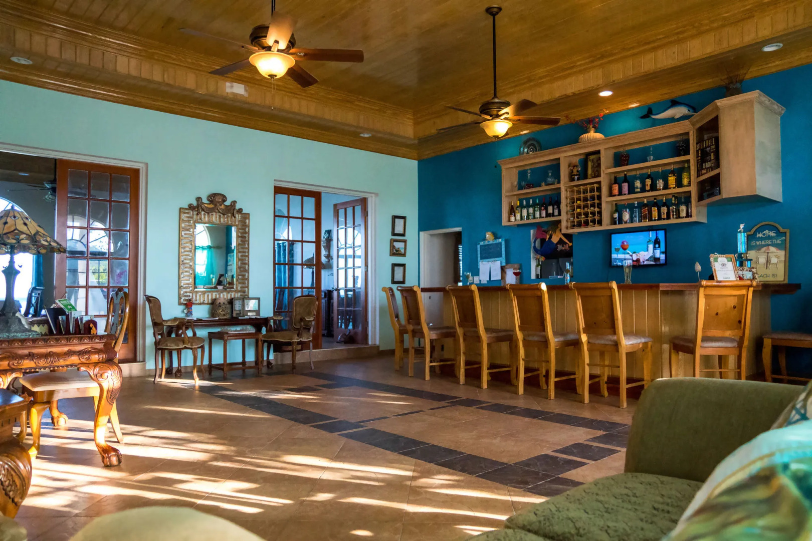 Gems at Paradise Beach Hotel