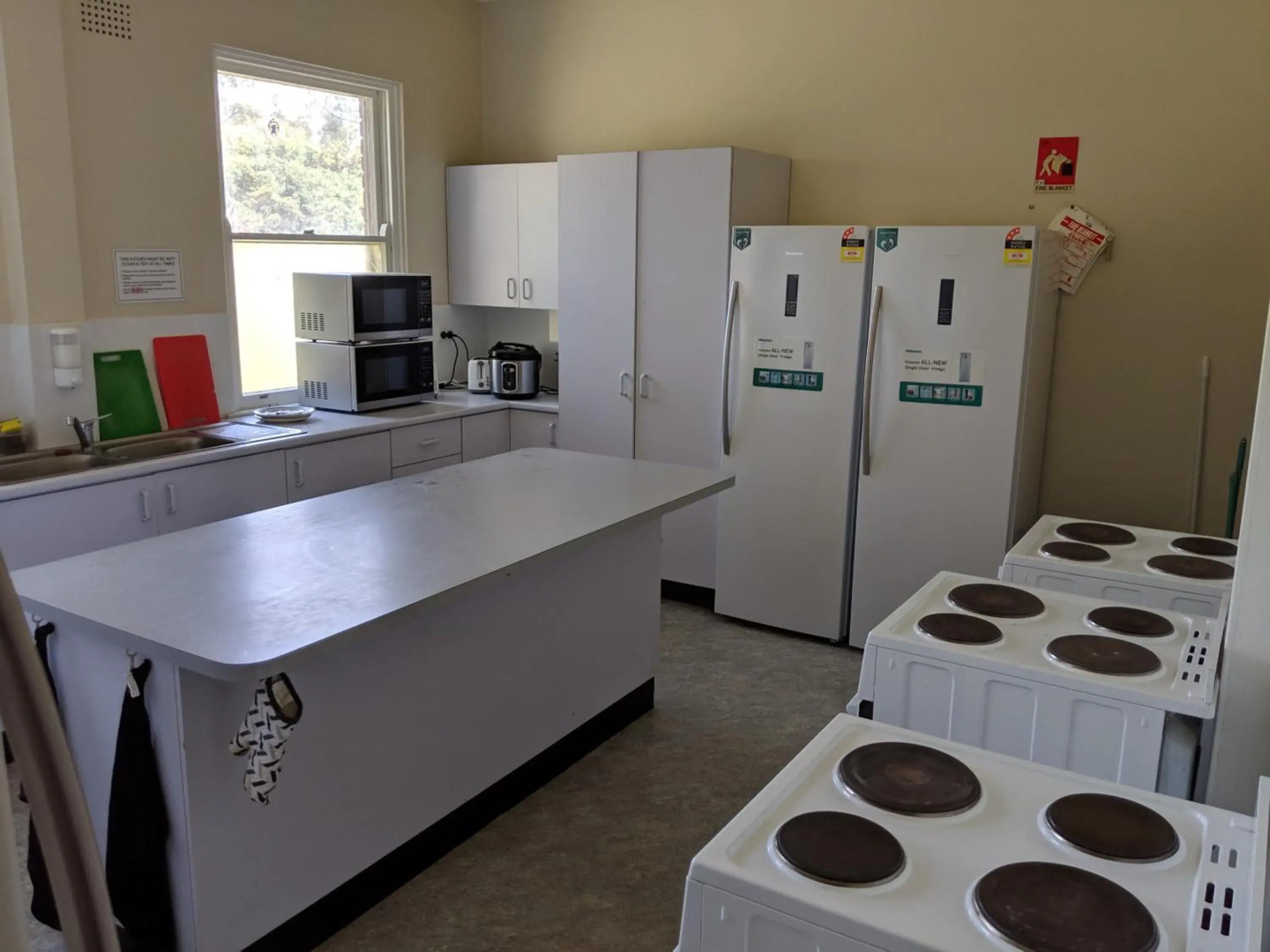 Young Budget Accommodation - Hostel