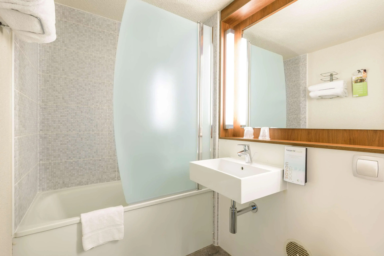 Hôtel Campanile Toulouse Nord - Sesquières