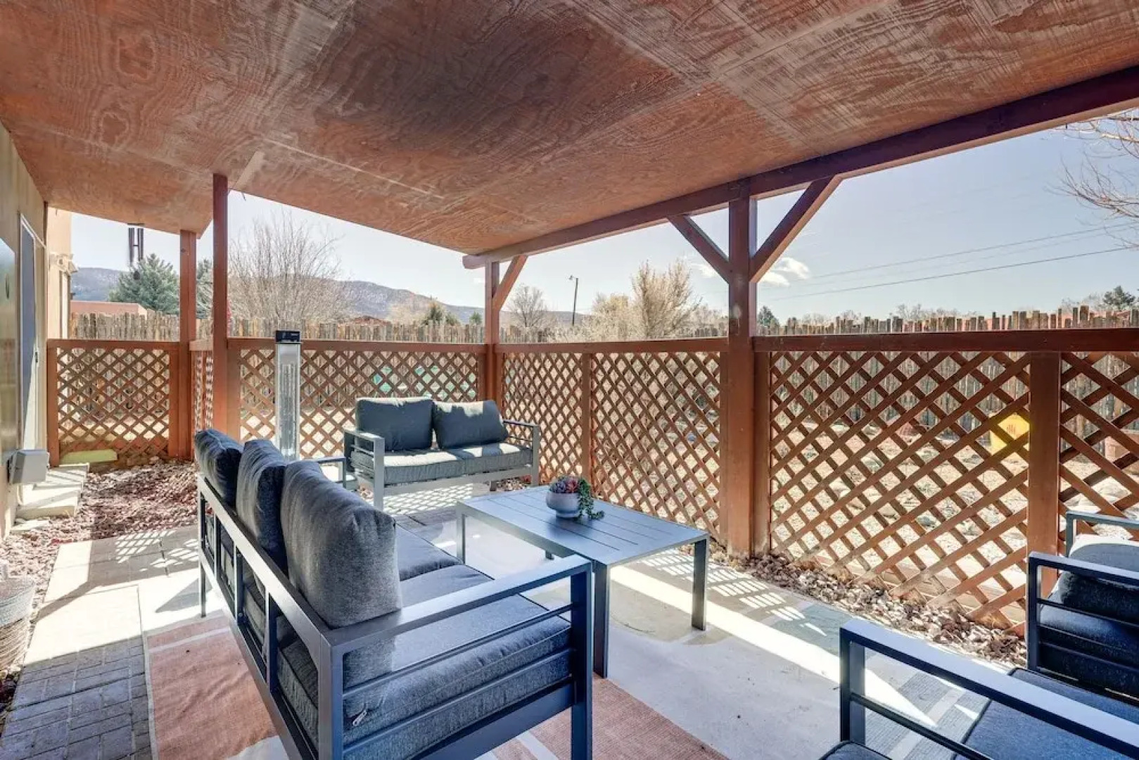 Taos Home w/ Private Hot Tub, Sauna & Gas Grill!