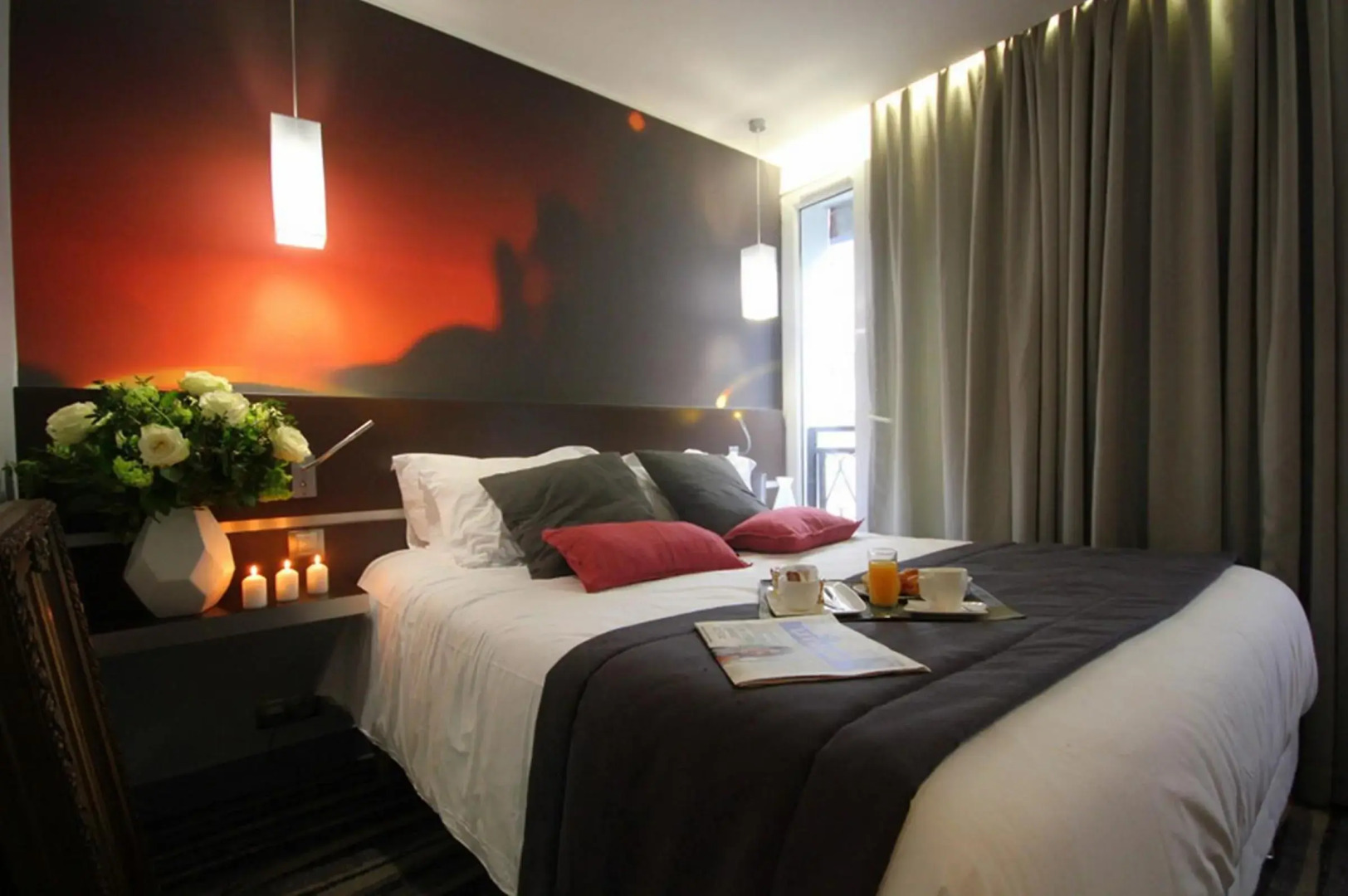 Hotel Lumières Montmartre Paris