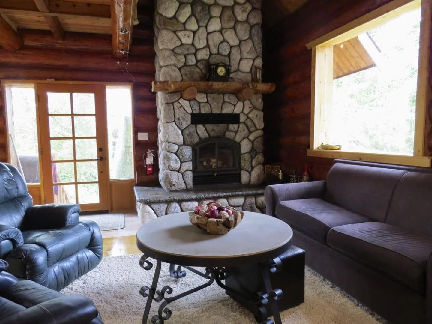 Handsome Dan's at Otter Point