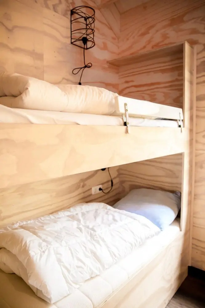 Waterlodge Tomke in Nes