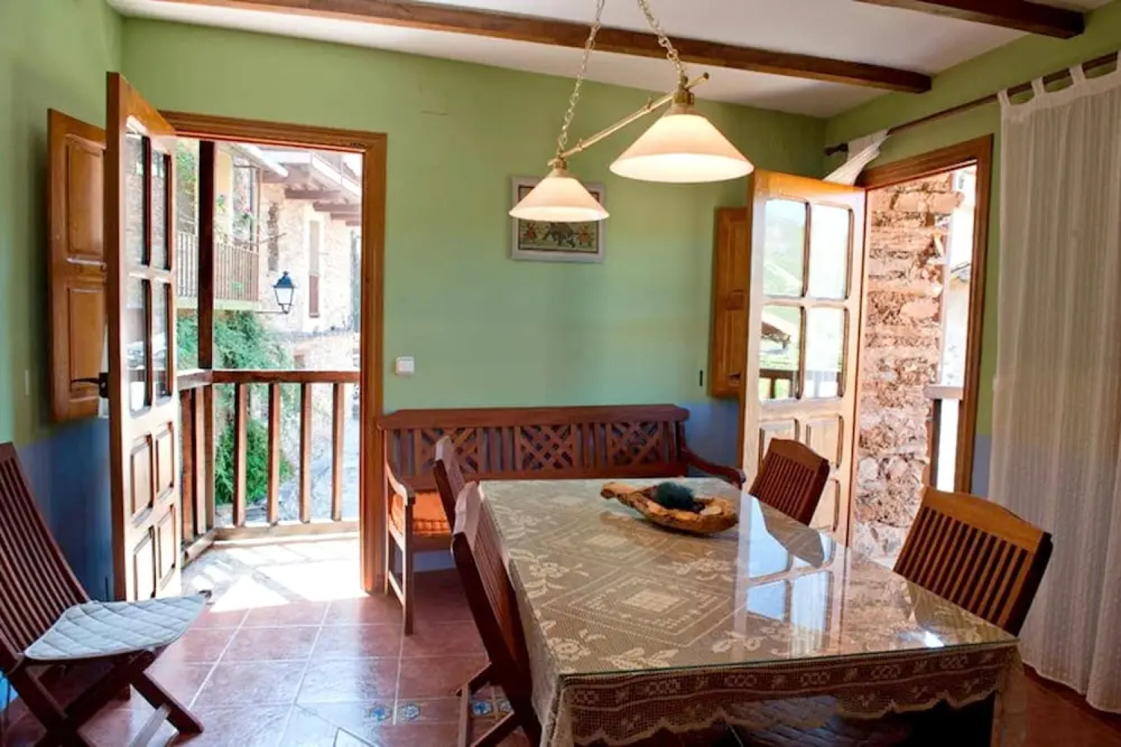 House With 4 Bedrooms in Robledillo de Gata, With Wonderful Mountain View, Terrace and Wifi