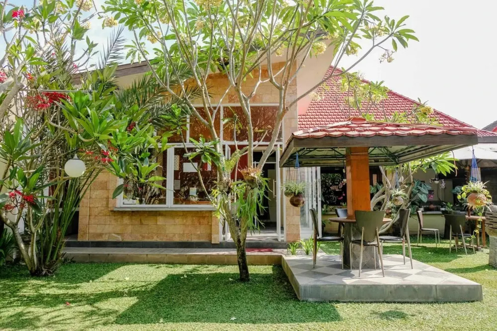 OYO 1190 Ndalem Katong Guest House