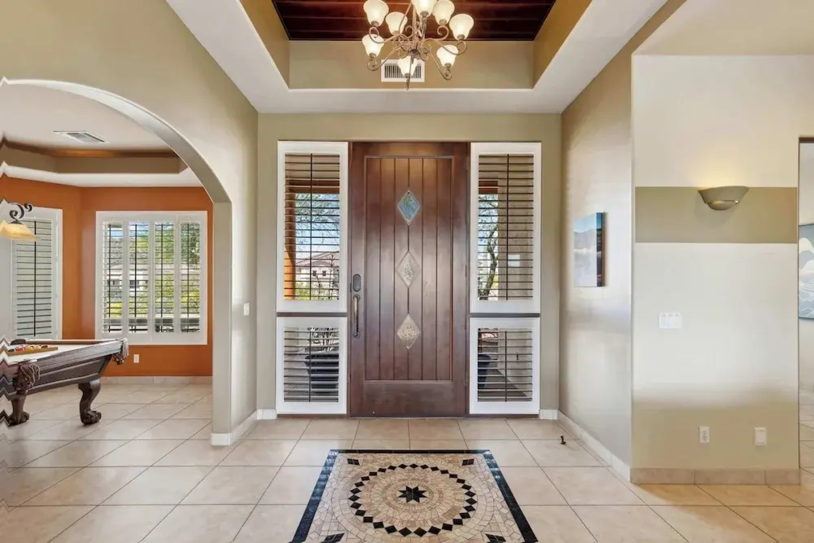 East Mesa Desert and Mountain Views: 5br, Pool