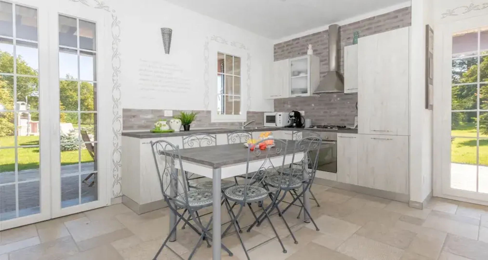 JOIVY MAS Avilo Villa Bobbio