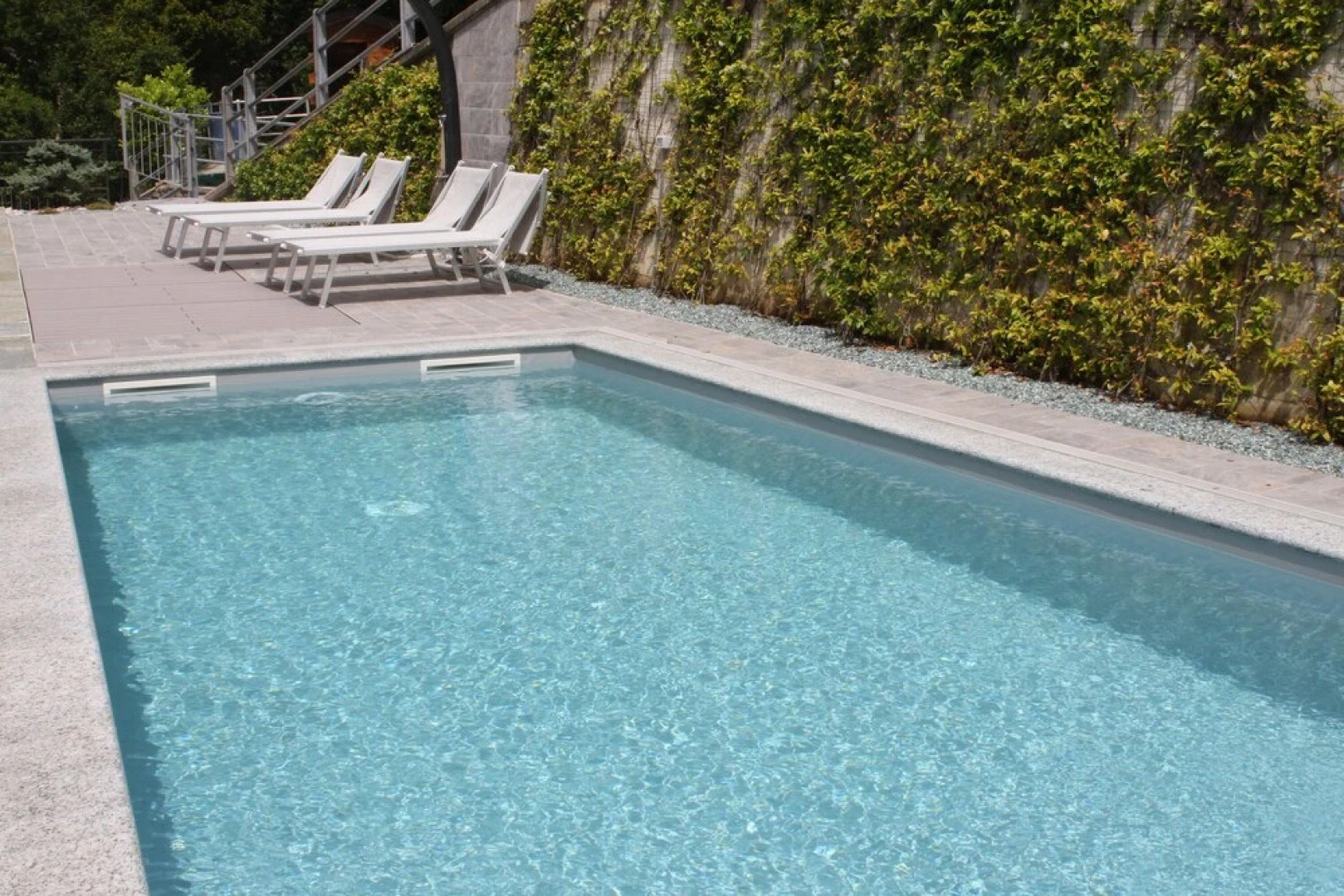 Luxury Apartment with Pool