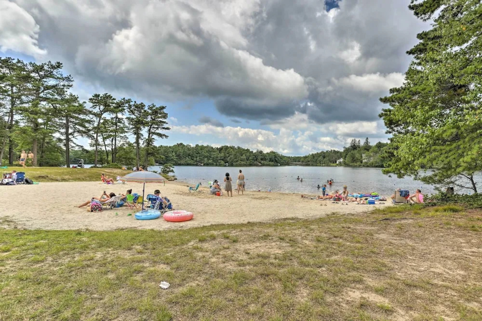 Fire Pit & Community Beach: Poconos Getaway!