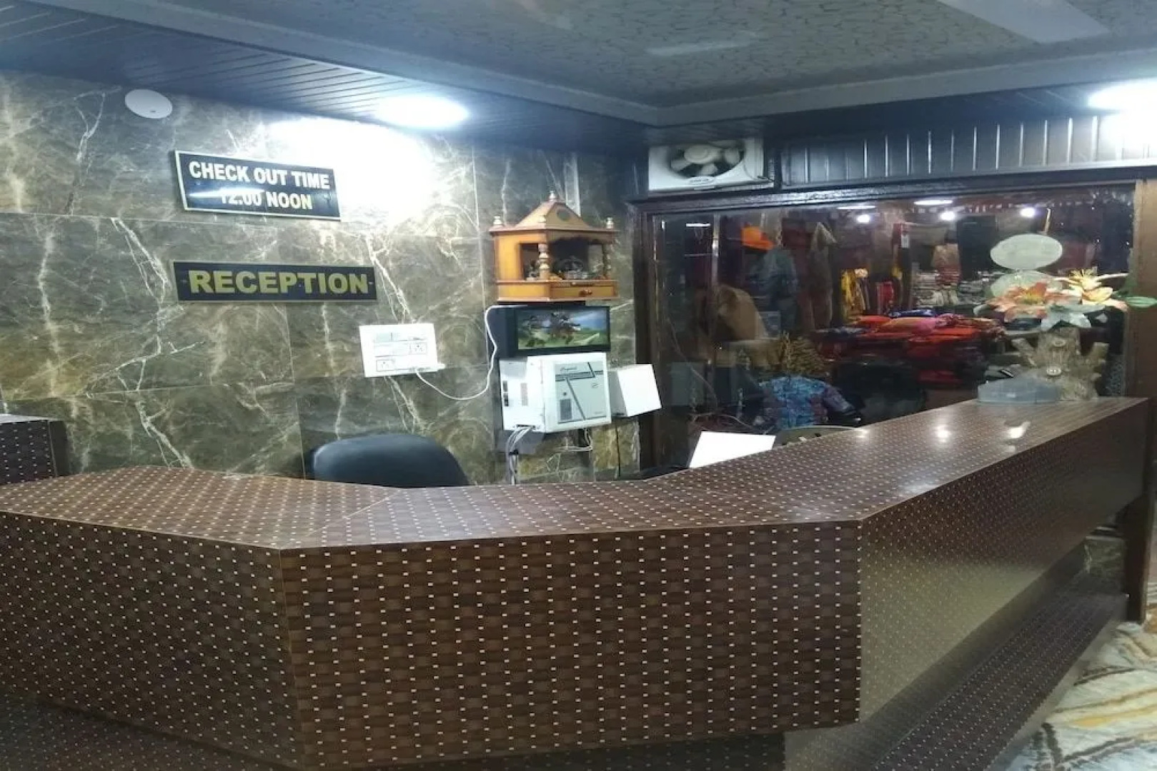 OYO Flagship 23665 Hotel Ajay