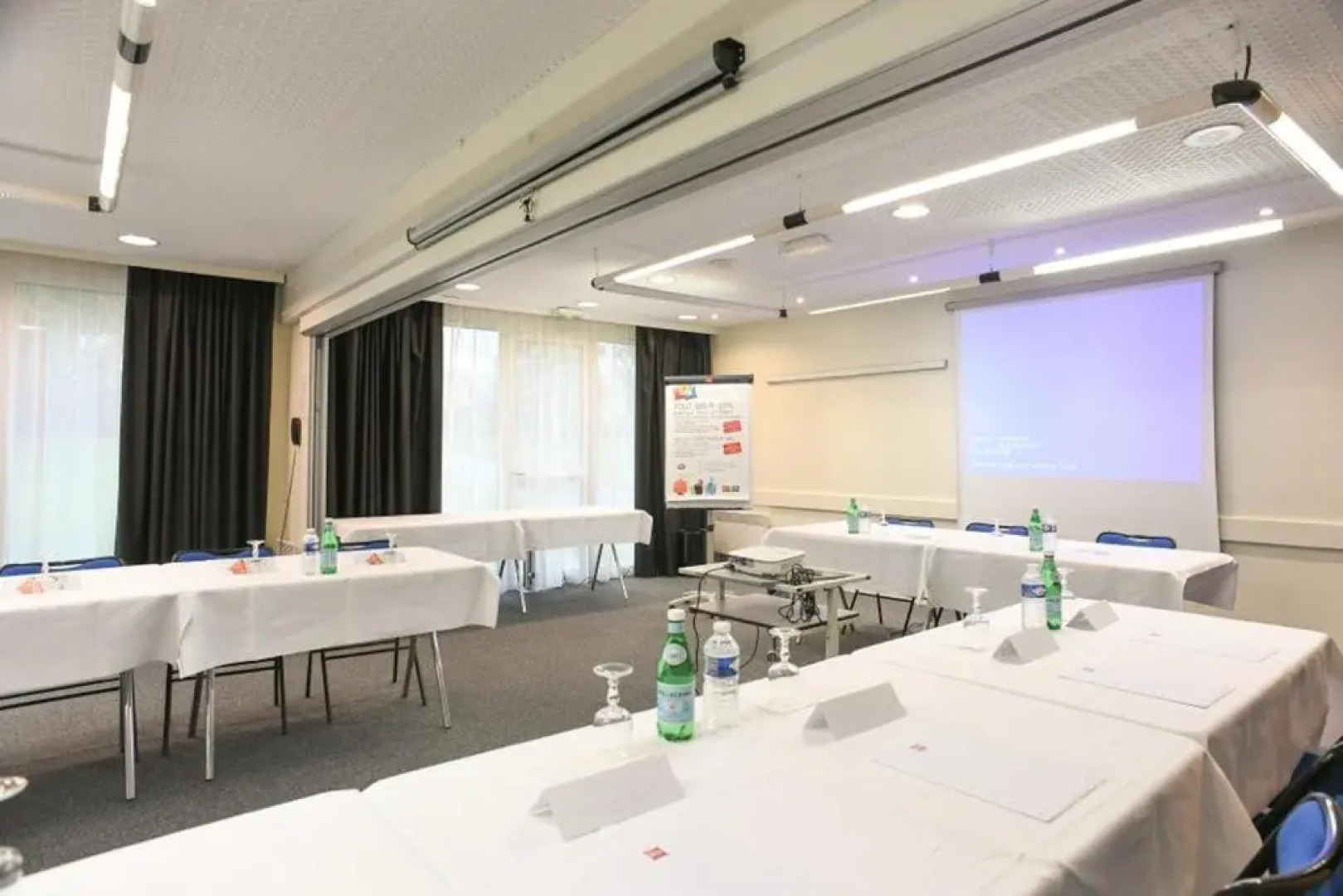 ibis Saint Lo La Chevalerie