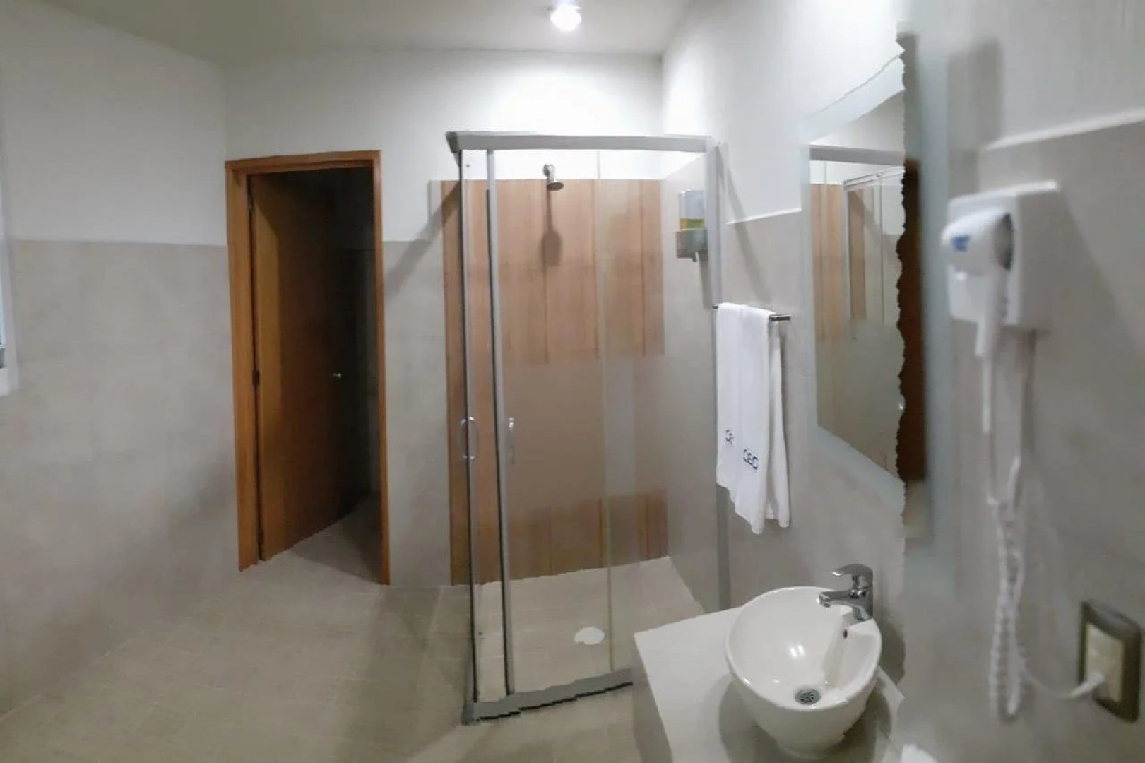 CEO Hotel Business Class