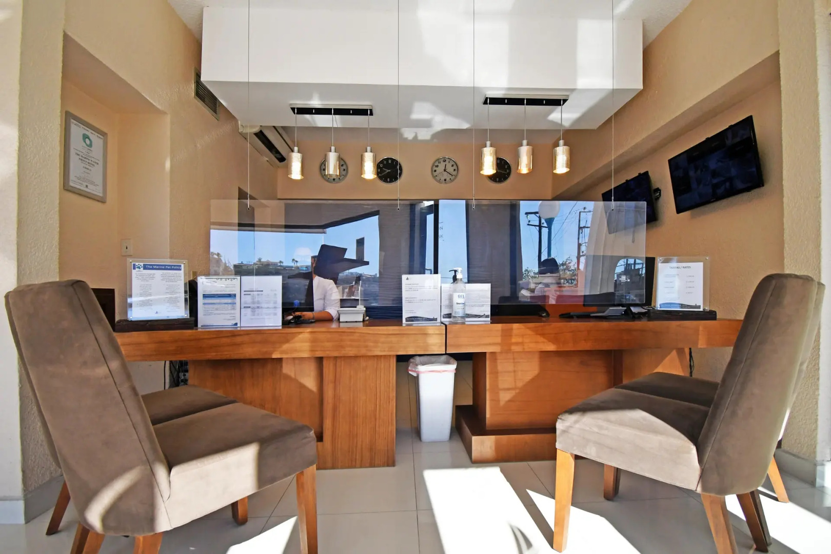 The Westmarine Waterfront Hotel