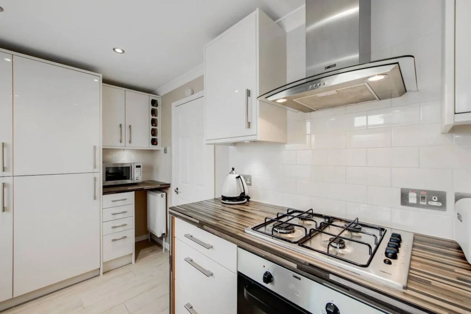 Bungalow 2 min Walk to Beach and sea Sleeps 6