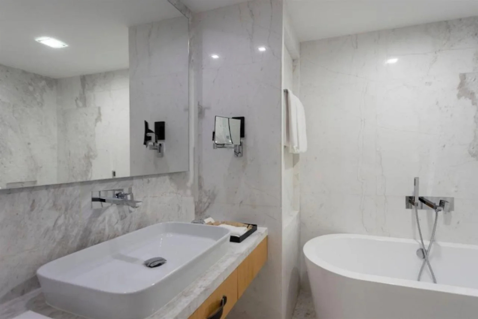 Alberni Jabal Hafeet Hotel