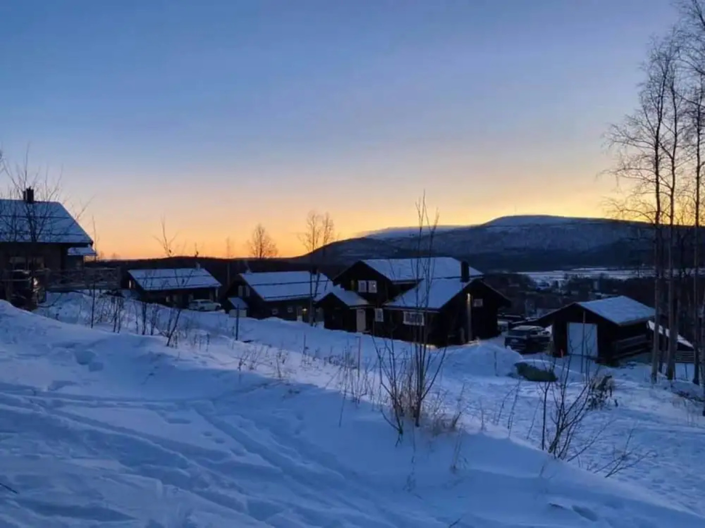 Large 8-9-bed Central Ski Innout House in Hemavan