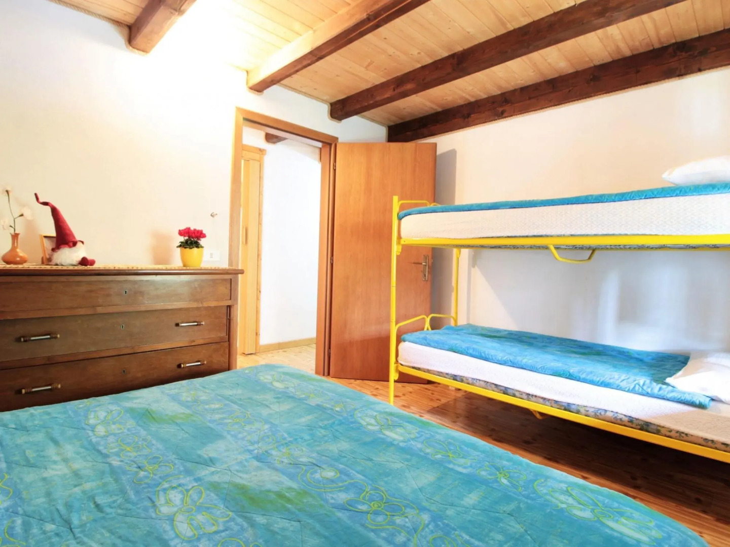 Wooden chalet in Pieve Tesino with garden